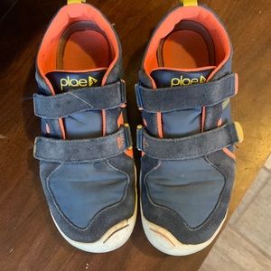 Plae shoes- used